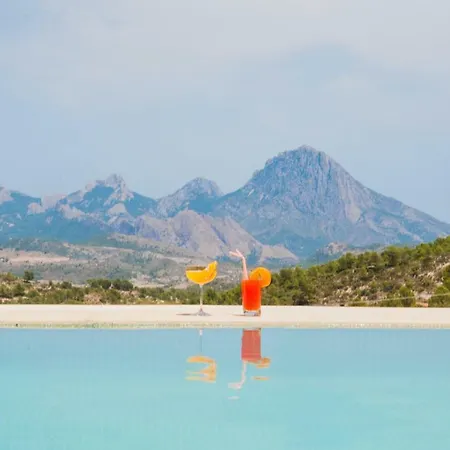 El Almendral Hotel 4*