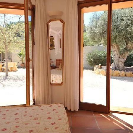 Hotel El Almendral Relleu